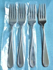 New Oneida FLIGHT Glossy Set of 4 Dinner Forks Stainless Flatware (7 3/8")