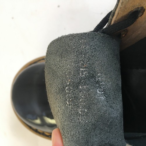 Botas Dr. Martens Air Wair charol juvenil talla 11 negras Doc Martens Inglaterra - Imagen 12 de 24