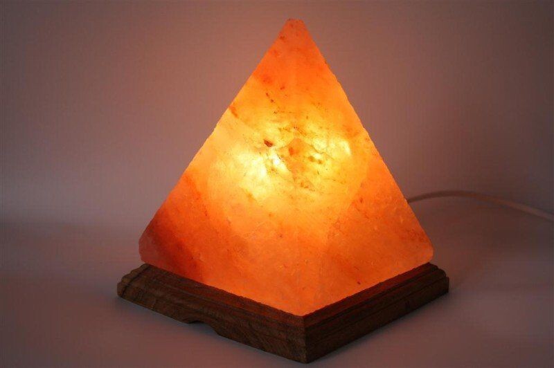 Lampada Sale Himalayano Piramide: Specifiche Tecniche e Performance
