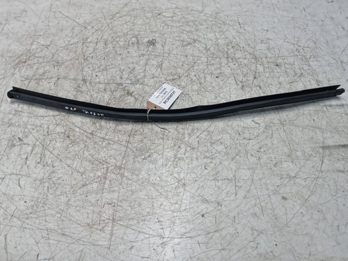 HYUNDAI TUCSON 2015 - 2020 DOOR WINDOW SEAL STRIP TRIM RIGHT SIDE FRONT - 第 1/6 張圖片