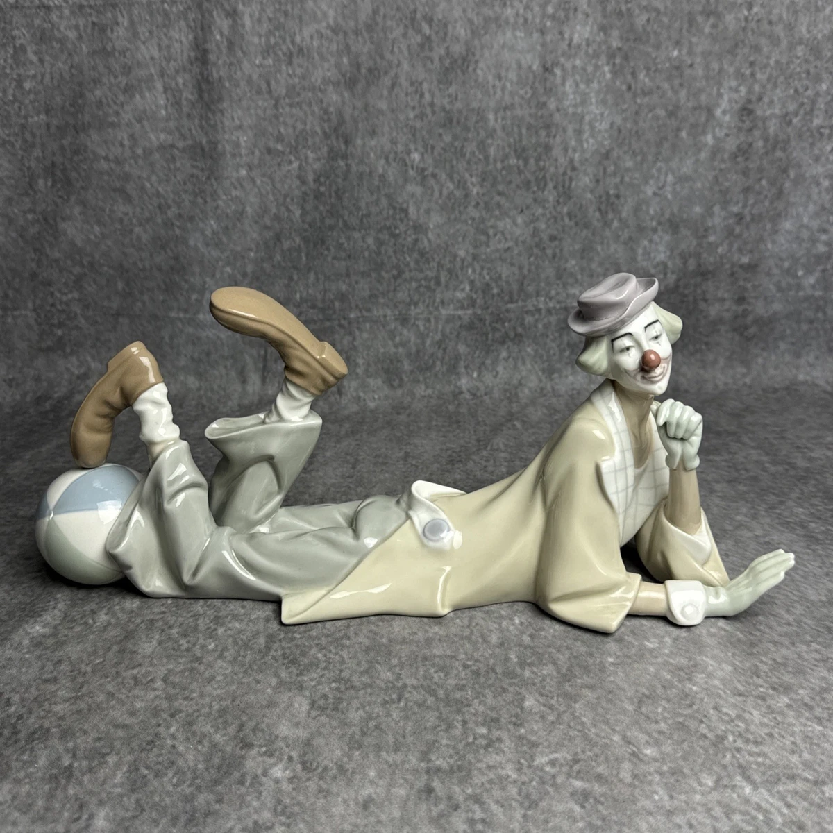 QUIRALU / LE CIRQUE : TRES RARE VERSION DU CLOWN TRISTE visage blanc / CIRCUS EUR 68,00 - FR QUIRALU / LE CIRQUE : TRES RARE VERSION DU CLOWN TRISTE visage blanc / CIRCUS EUR 68,00 - FR