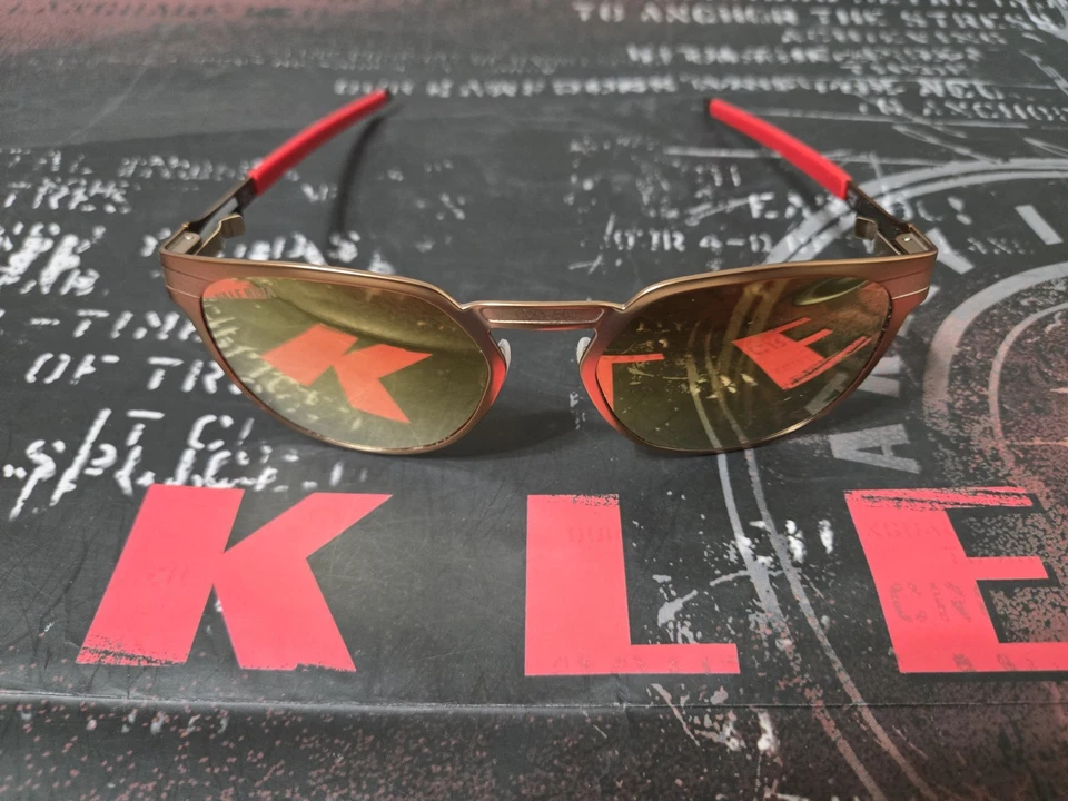 Raro Oakley MotoGP Valencia Diecutter Bronce Satinado / Prizm Oro Rosa OO4137-1055 Foto 2 de 4