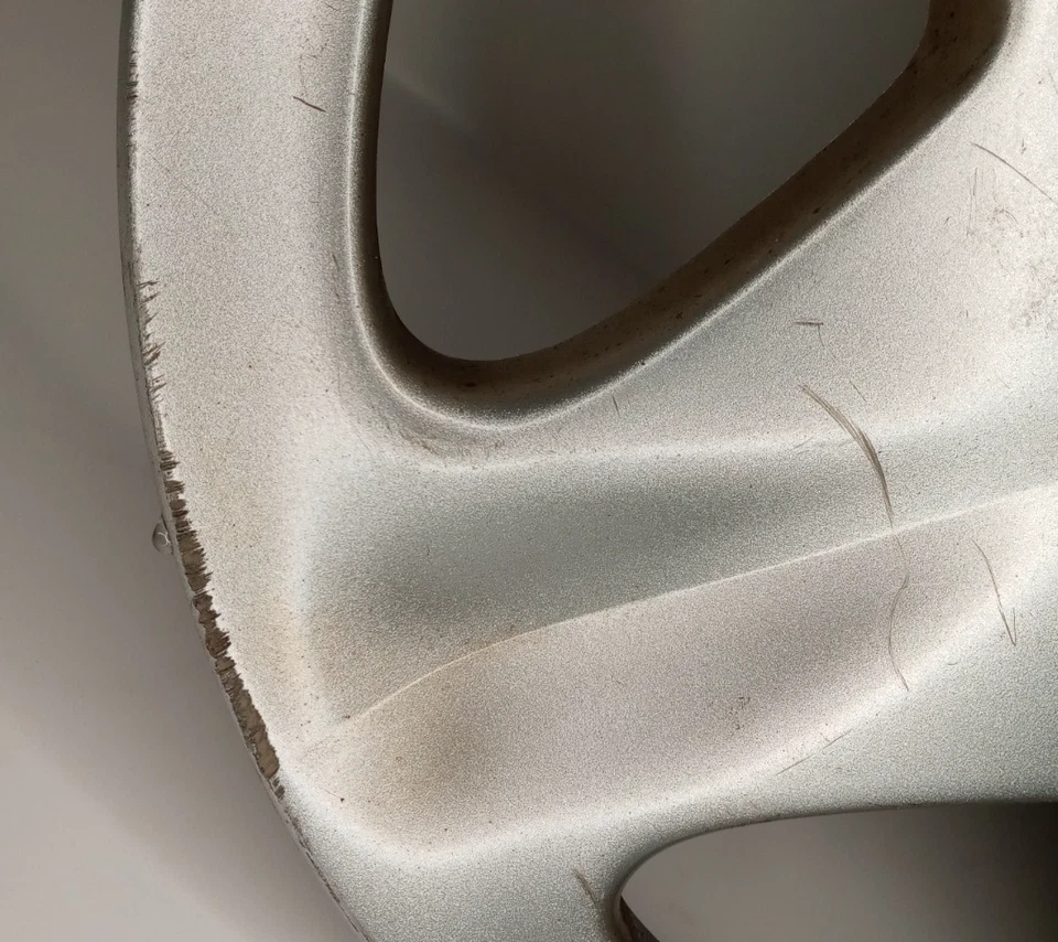 2000 - 2002 雪佛兰 CAVALIER 15 英寸轮毂盖原始设备制造商 9593209 ID4417 — 第 4/4 张图片