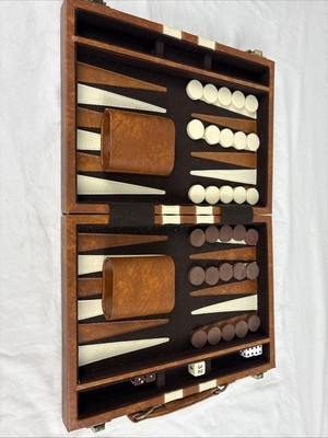 Backgammon Set Clean in Carrying Case