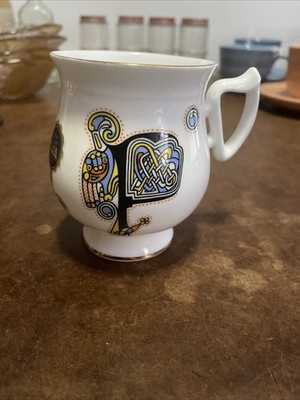 Royal Tara Book of Kells initial letter F small tea cup gilded Irish Harp handle
