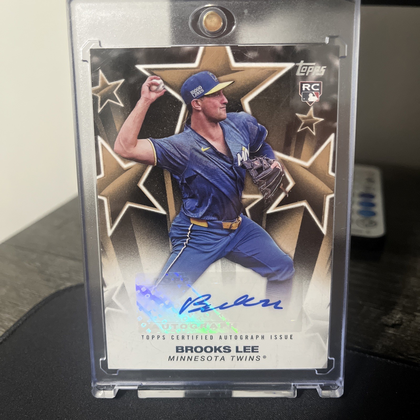 2025 Topps Series 1 Brooks Lee Rookie Twins Baseball Stars Gold Auto /50 RC