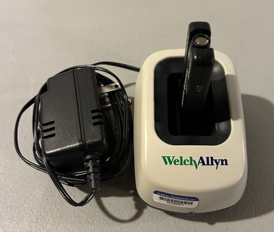 WELCH ALLYN KLEENSPEC CORDLESS ILLUMINATOR W/ CHARGER BASE/POWER CORD 739 SERIES
