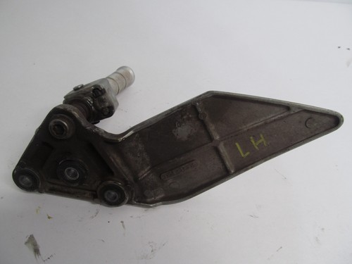 1997 SUZUKI GSF 600 S BANDIT FRONT FOOT REST BRACKET WITH PEDAL AND PEG LEFT - Picture 4 of 6