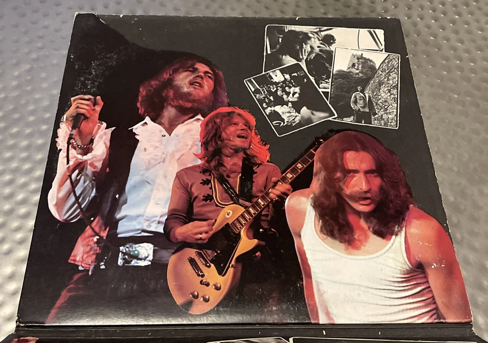 Three Dog Night – Around The World With Three Dog Night  DSY-50138 DBL LP Foto 2 de 4