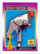 Gaylord Perry autographed Baseball Card 2001 Upper Deck Decade Greats #148