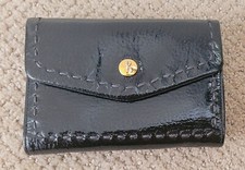 AUTH ROBERTA DI CAMERINO PATENT SOFT LEATHER COMPACT WALLET PREOWNED BLACK