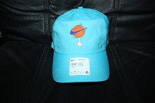 Gorra de baloncesto Nike Heritage86 x Space Jam A New Legacy en mano lista para enviar