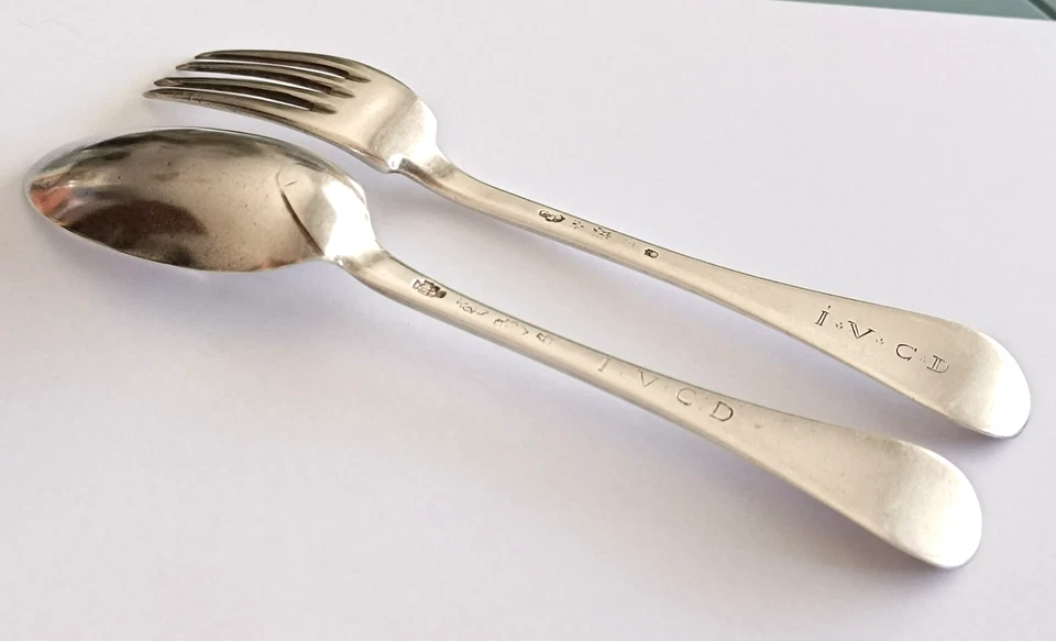 Couverts argent massif XVIIIe Bordeaux vers 1740 poinçons monogramme rare 160g - Photo 4/4