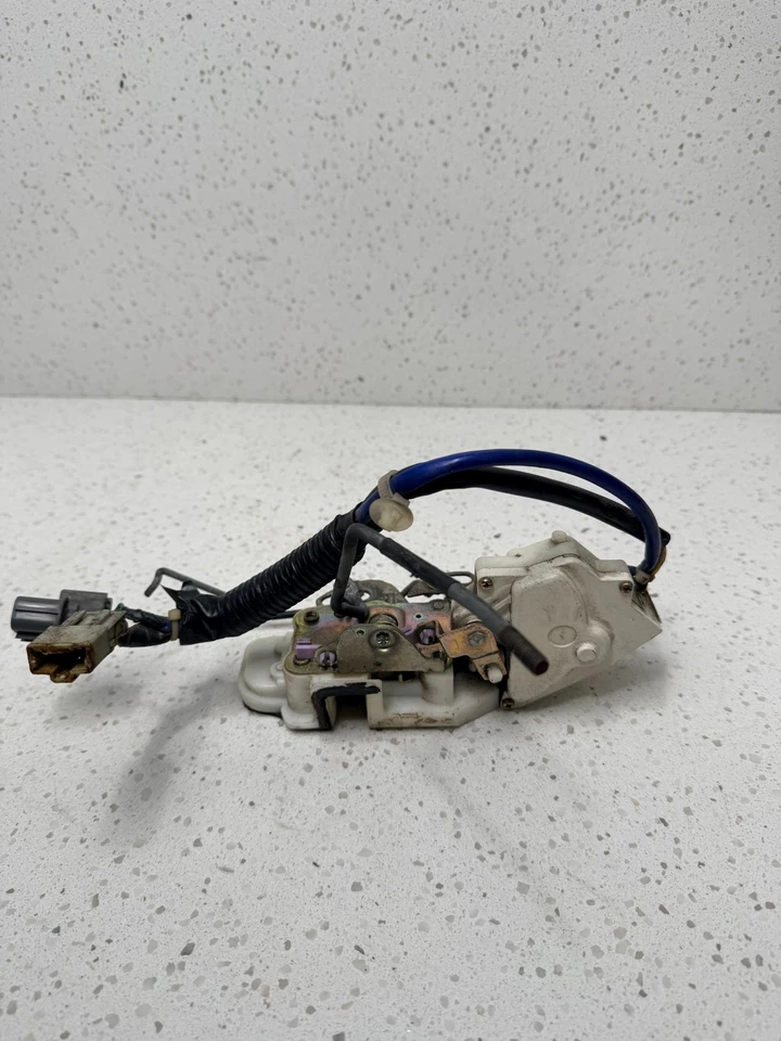 1990 - 1993 Honda Accord 4 portas driver trava da porta dianteira elétrica fabricante de equipamento original usado B477-5 - Imagem 3 de 4