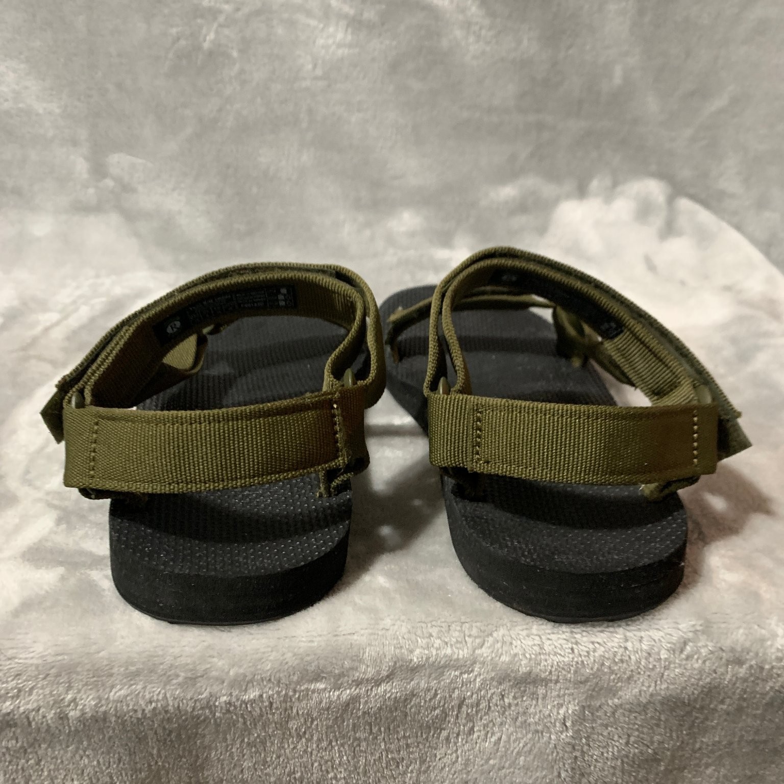 Teva Sandals Men's Original Universal Olive Green Size 10 Adjustable Straps