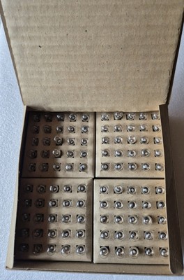 24 Volt 3 Watt MES E10 Sockel Obstautomat / KFZ Glühbirne NOS 100er Box unbenutzt