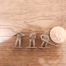 GIANT TOY CO. Space Age Men figures vintage 1960's plastic astronauts