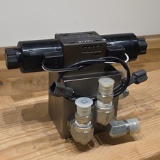 Kubota L3240 L3540 L3940 Tractor Loader 3rd Function Solenoid And Valve Block