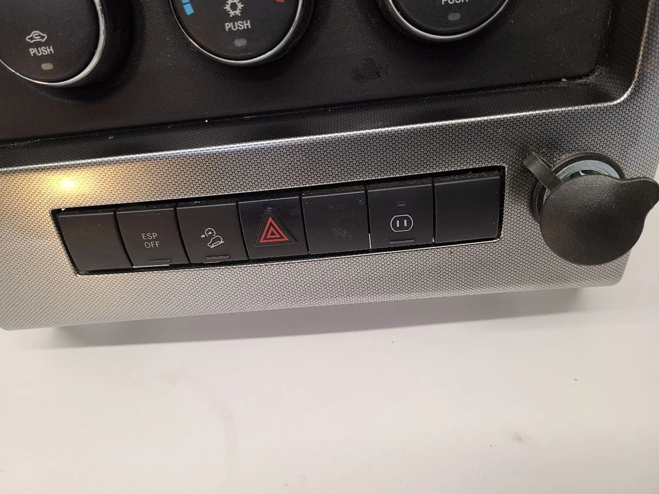 2008-2009 JEEP LIBERTY Temperature Control Manual 55111829AD 08-09 - Image 3 of 4