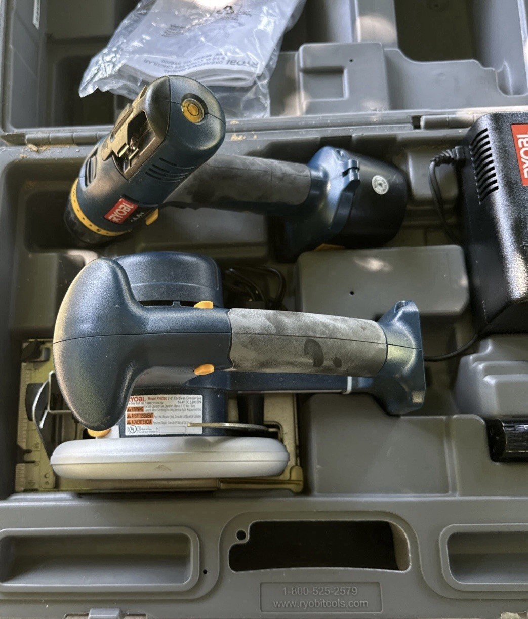 Ryobi 14.4volt drill saw combo, Used  Has charger and Two batteries