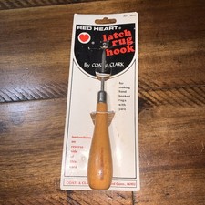 Red Heart Latch Hook Needle Wooden Handle Straight Shank Rug Making Tool