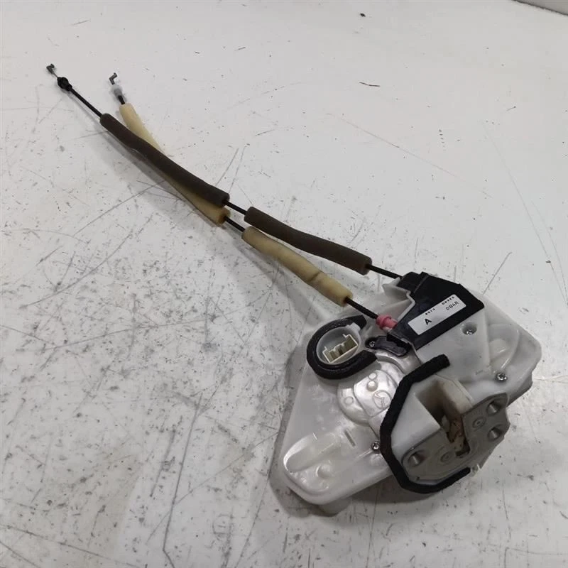 Cerradura de pestillo de puerta delantera izquierda Mazda CX-3 2016 2017 2018 Foto 2 de 4