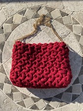 Pochette con punto stella realizzata a mano in lycra bordeaux in Italia