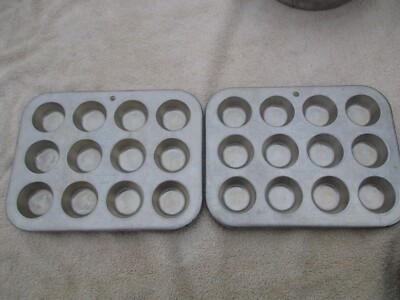 VINTAGE ALUMINUM MUFFINAIRE AIRLINE MINI MUFFIN 12 MINI MUFFINS PER 