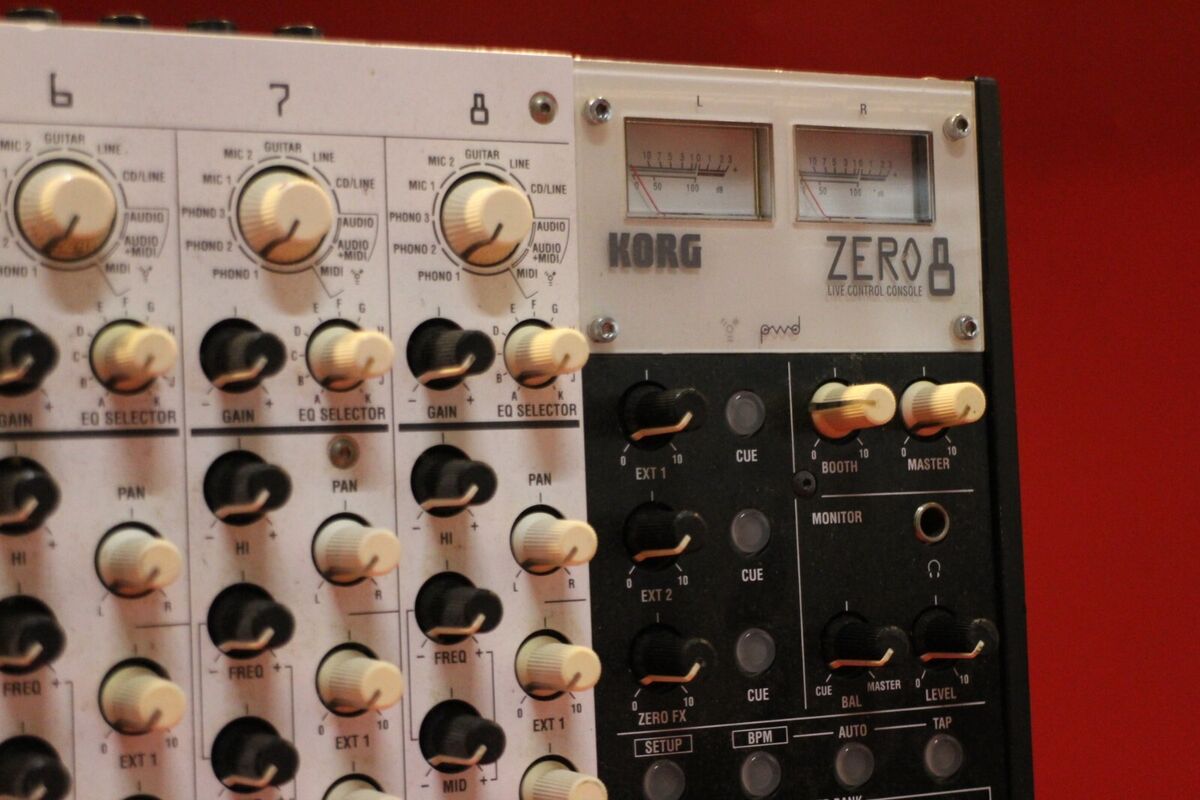 USED KORG Zero 8 Live Control Console Mixer Preamp zero8 U USED KORG Zero 8 Live Control Console Mixer Preamp zero8 U