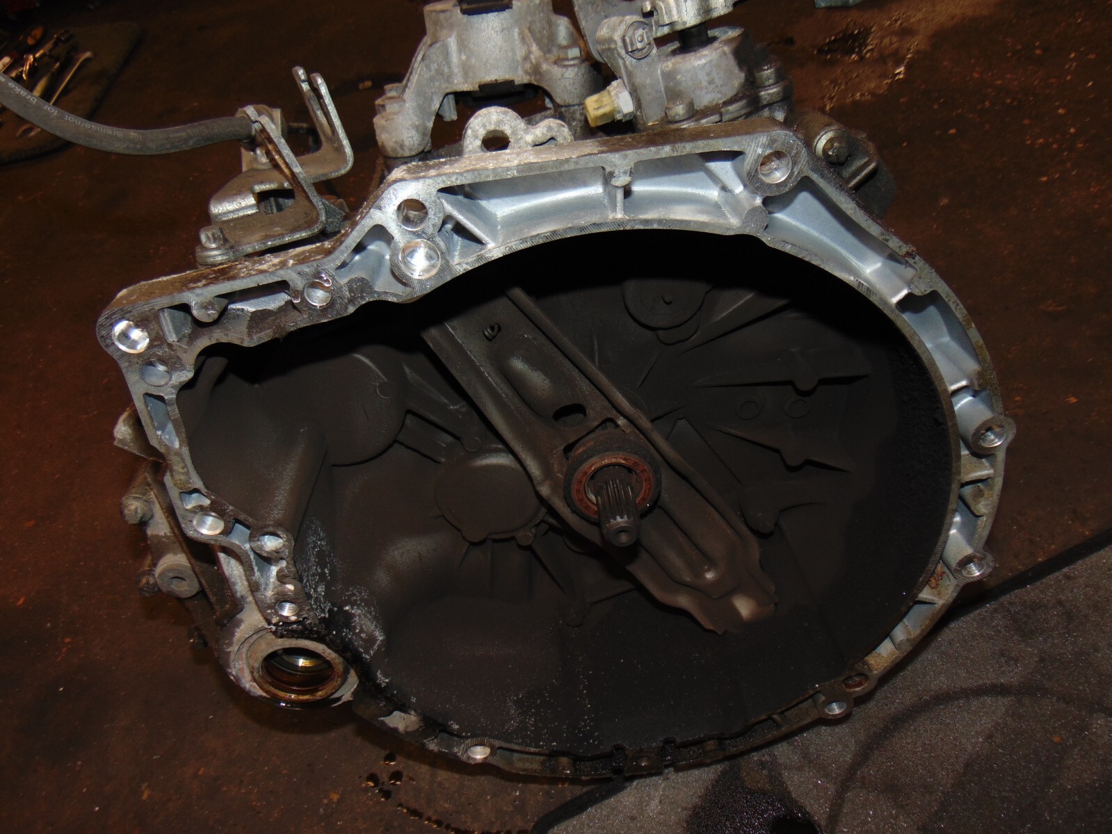 2007-2014 R56 MINI One Gearbox 1.6 Petrol 6 Speed Manual N16b16  