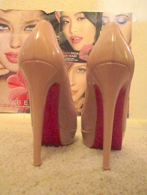 STUNNING Christian Louboutin Bianca Patent Leather Platform STUNNING Christian Louboutin Bianca Patent Leather Platform