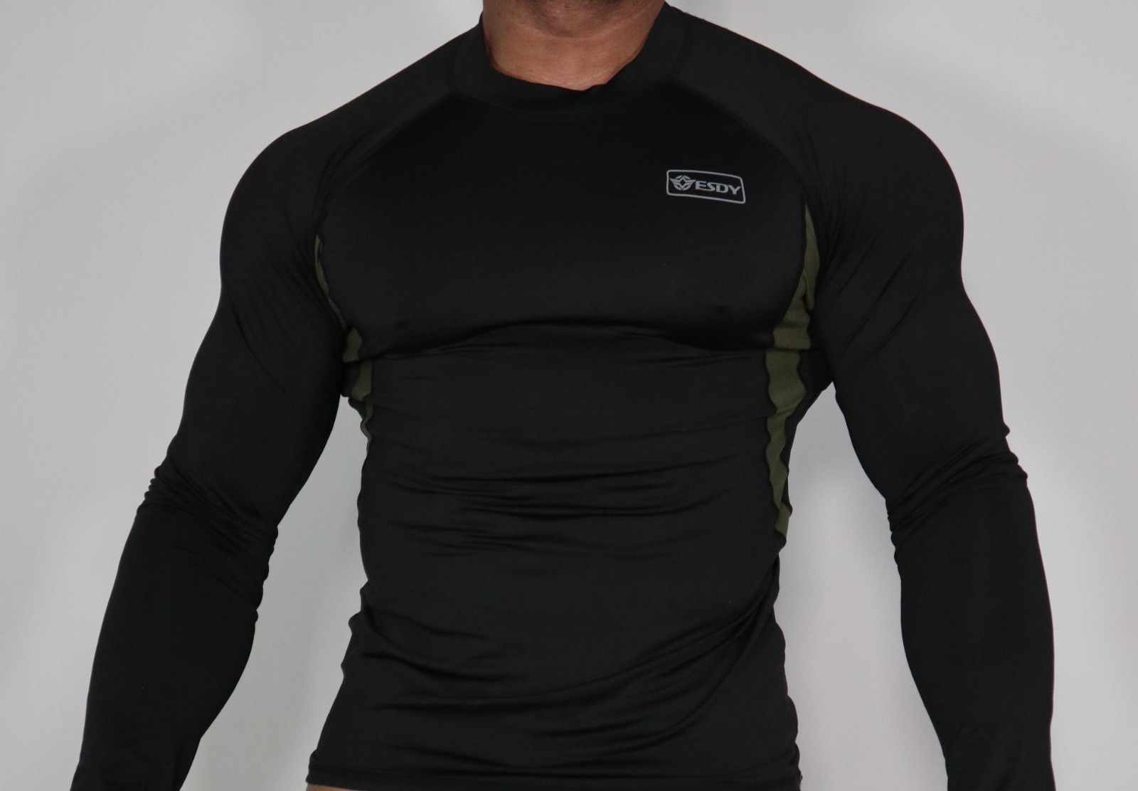 LONG SLEEVE MEN'S ATLETIC SHIRT SIZE LARGE