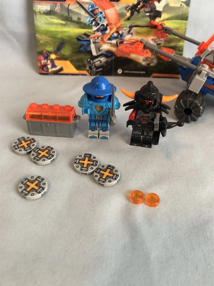 LEGO set 70310 70332 70333 NEXO KNIGHTS Castle 100% complete w/ books 3 sets - Image 4 of 4