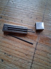 Eversure Leads holder