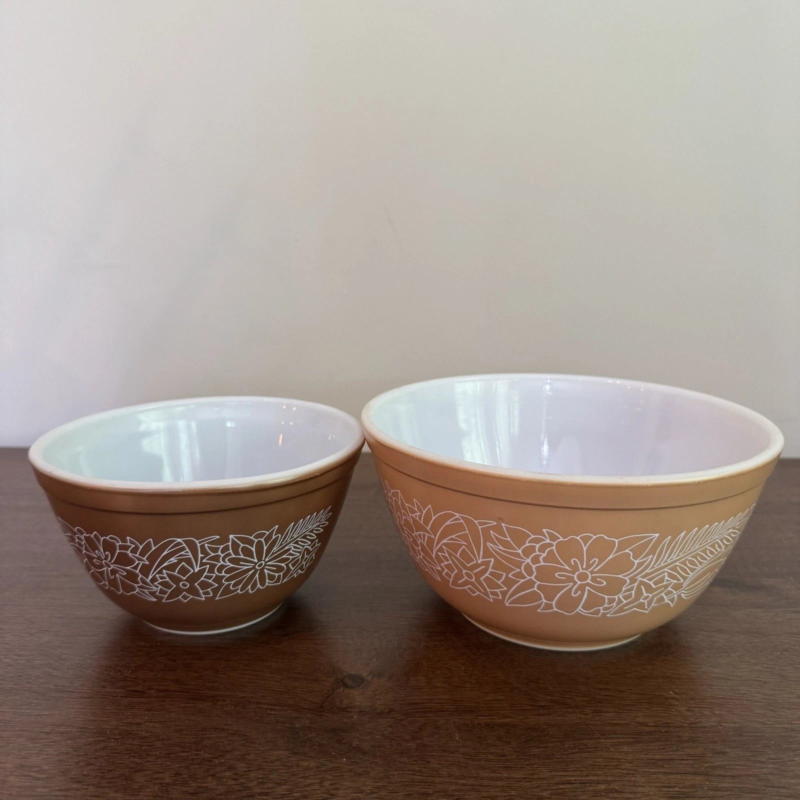 Vintage 1970’s Pyrex Woodland Mixing Bowls 750 ML(401) + 1.5 quarts(402)