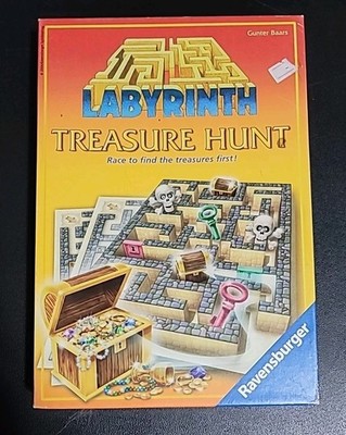 Labyrinth Treasure Hunt Ravensburger Maze Board Game 2006 - complete
