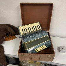 Crucianelli Italian Piano Accordion Pancordion Case Italy Aqua Blue RD DSCRP HLN