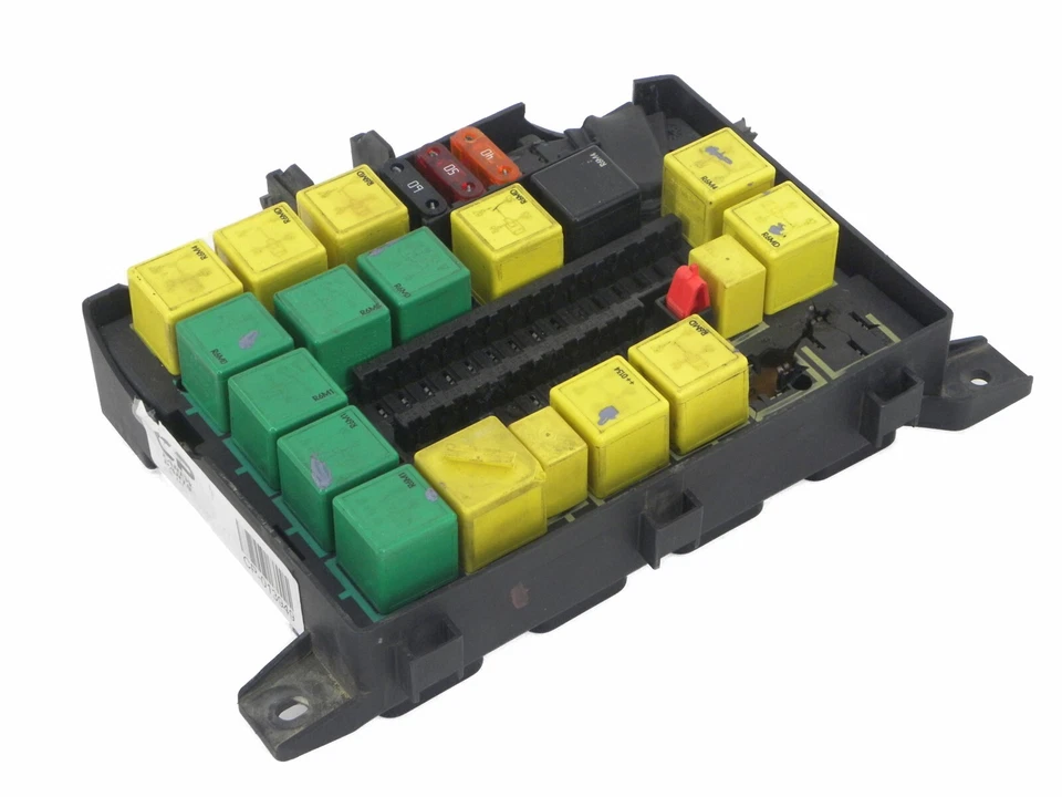 *На запчасти* коробка реле предохранителей под капот двигателя для 99-02 Range Rover Land P38 - Изображение 3 из 4