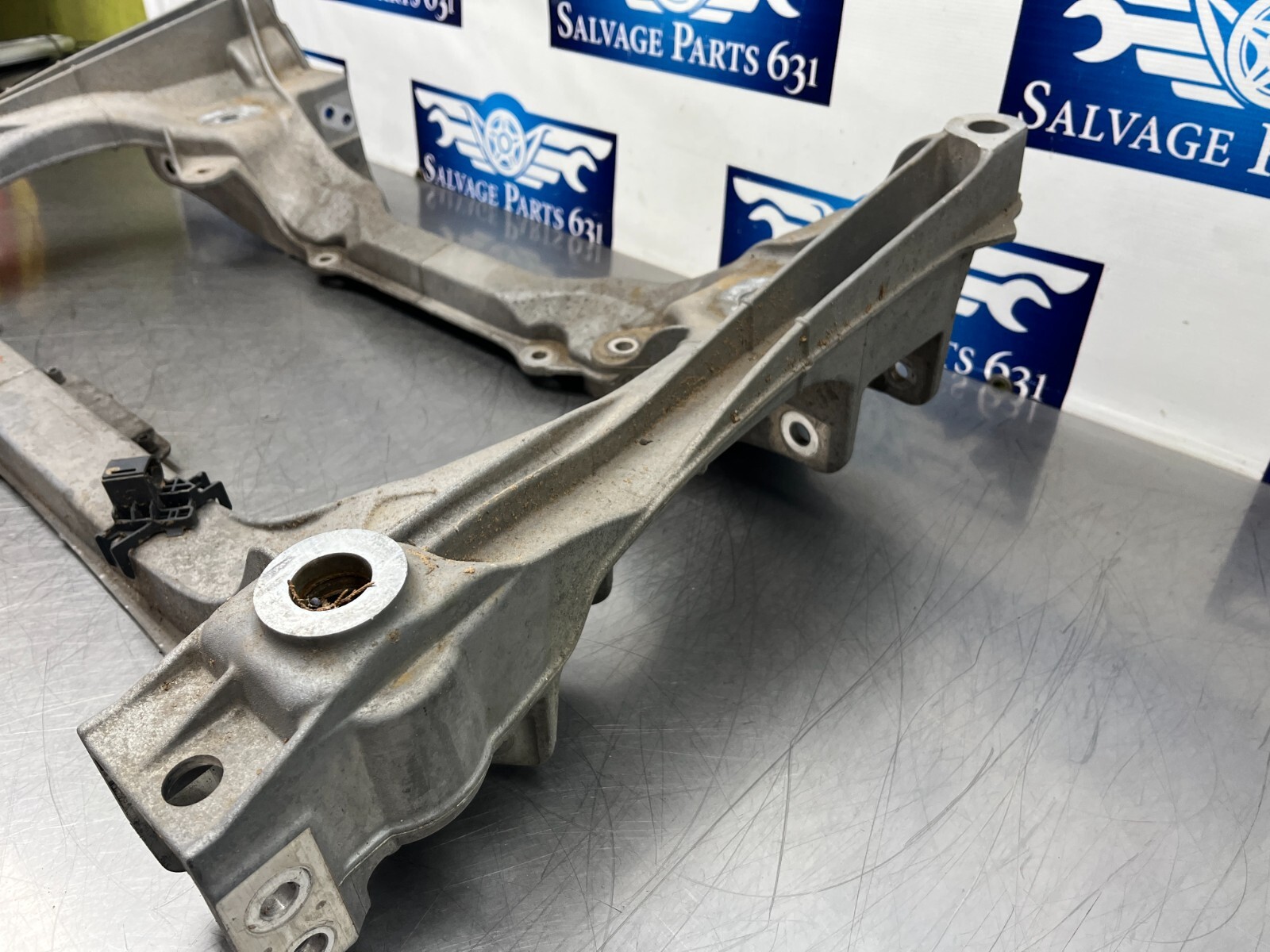 2007 Lexus LS460 Front Engine Subframe Cross Member Mount - 149k