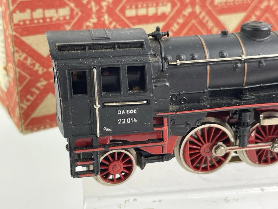 Vintage Original HO scale European Marklin Locomotive 23401 , Used With Box - Image 2 of 4