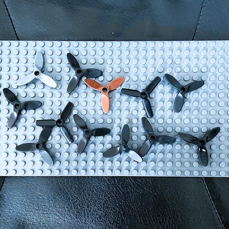 LEGO PROPELLER BLACK BROWN & GRAY AIRPLANE VEHICLE MECHANICAL LOT OF 12