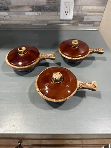 3 Vintage HULL BROWN DRIP Soup Chili Handled BOWLS w /LIDS USA
