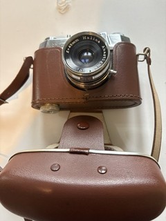 Cámara Halina Super 35x Vintage con Lente Anastigmat Estuche y Folleto 1963