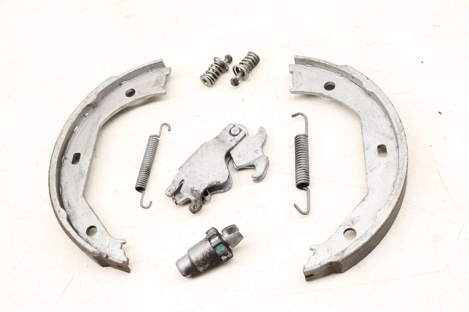 2015-2016 BMW 435I GRAN COUPE - Brake SHOE KIT / SET 6761292 - Image 2 of 3