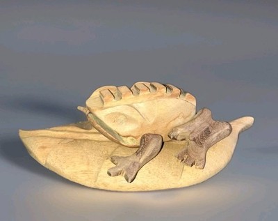 Handgefertigte Skulptur Holz Raspel Frosch sitzend auf Blatt Figur 7'' Vintage