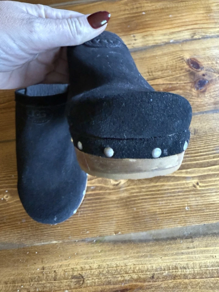 Zuecos de madera Ugg Abbie zapatos negro gamuza tacón talla 2 Foto 4 de 4