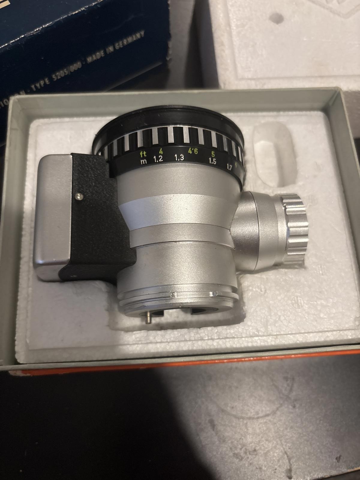 Schneider‑Kreuznach Variogon 7.5–37.5 f/1.8 Power Zoom – Agfa Movex Reflex