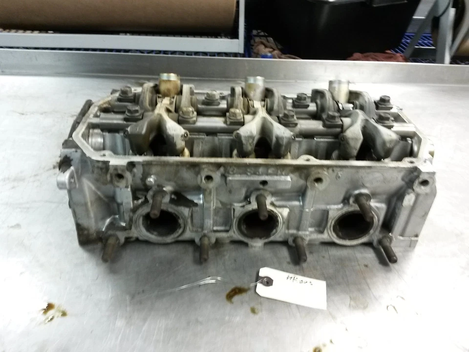 Right Cylinder Head For 97-00 Mitsubishi Montero 3.5 - Image 2 of 4
