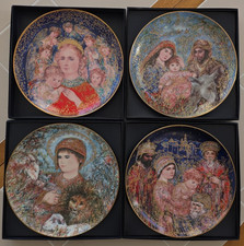   Vintage Edna Hibel Christmas Plate Collecti...