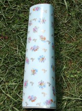 Limoges Vase en porcelaine 27 cm - " cheveux"- Petites fleurs---/C32/